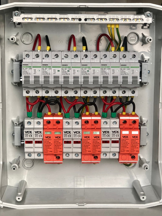 Tablou electric curent continuu, 3 siruri, 1000V